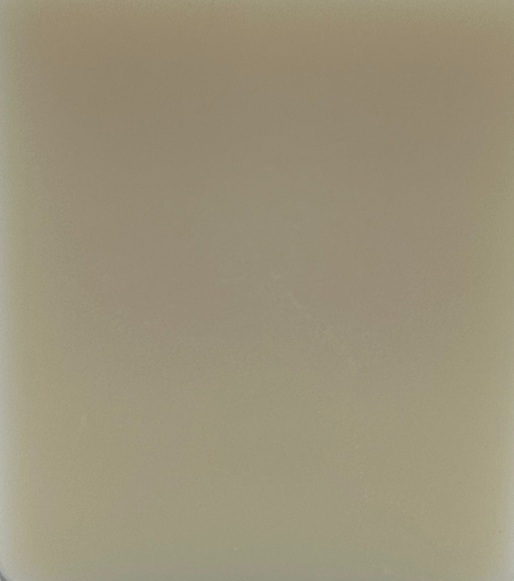 Solid light yellow color swatch